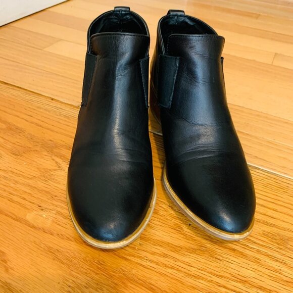 Tory Burch Kira Leather Heeled Ankle Boots in Perfect Black - Size 7  MSRP $398 - Picture 5 of 16